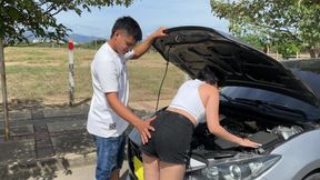 Girl with Her Car Stranded, so I Decide to Help Her in Exchange for It She Takes Me to Her Apartment and Lets Me Fuck Her