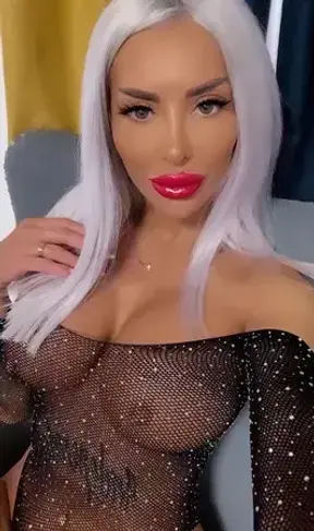 blonde bimbos are the best