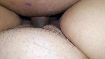 Parchando con mi esposa recien rasuradita de su puchita