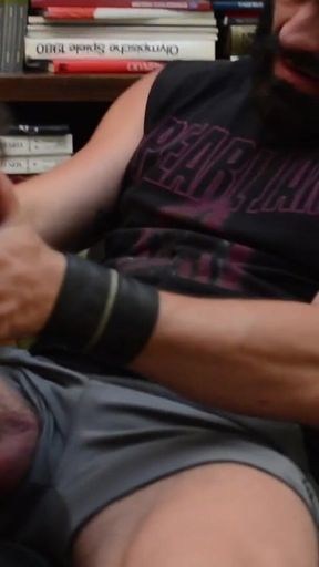 Bearded Master Uses Muscle Sub
