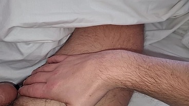 AMATORIALE SBORRATA MATTUTINA - MI SONO SVEGLIATO CON IL CAZZO DURO - E HO SBORRATO DOPO UNA SEGA INFINITA