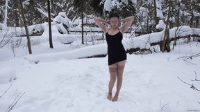Kris - Her First Snow Challange (WMV - UHD)