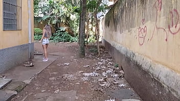 Era pra ser s&oacute_ um passeio no parque mas ele n&atilde_o deixa de me fuder mesmo estando menstruada (guerreiro de verdade suja a espada de sangue