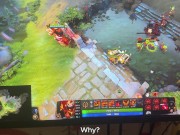 Отсосала наглому парню пока он играл в Dota 2