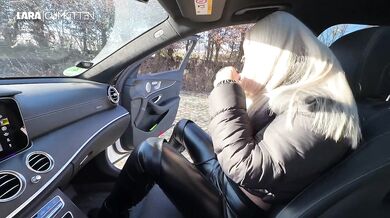Blonde Big Booty Gets Pumped in the Parking Lot with Cumshot