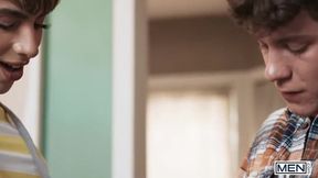 Thanksgiving Surprise: A Wild Threesome with Drake Von, Foxy Alex, and Cherry Kiss!