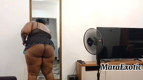 Sweaty Bbw cleaning maid midweek touch ups - Mara Exotic
