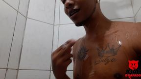 chamei a sumaya ganesha para tomar banho comigo