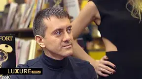 Fuckfest With Two Blondes In A Swinger Club