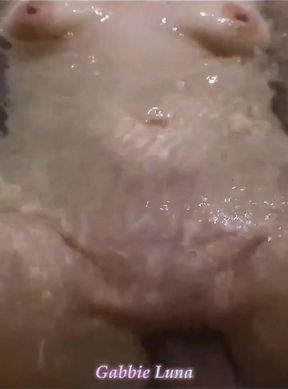 Gabbie Dancing in the Bath and Moaning Loudly on Pica Grande! (gabbie Luna and Rennan Luna) Full on Red