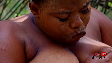 Lonely ebony wife sneaks out to masturbate