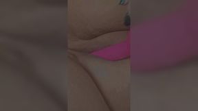 BBW Masturbating with Vibrator