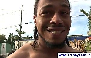 Ebony tranny waitress blows two guys outdoor