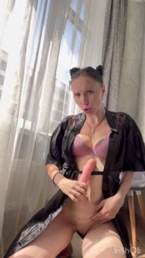 Pink of a well-read girl! Jerking off at the window! Neighbor, can you see me?