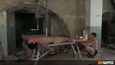 Boynapp-ed - Luca Zavat And Xavier Sibley Part 1 Foot Worship And Blowjob