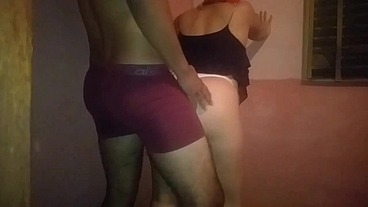 Mi profesora de clase le encanta el sexo