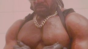 biig chested black muscle dad tit and cock play