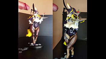 Marie Gold bunny waitress figurine #1