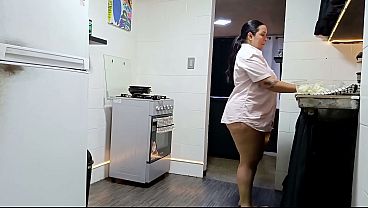 Stephanie's tasty strip tease and big butt display