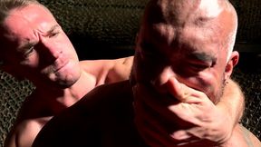 apolo adri & santi noguera sur-excites se tapent au jus rudy fasso, le gogo dancer