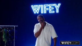 WIFEY Married MILF Taylor Upton Has BBC Hotwife Fantasy Come True