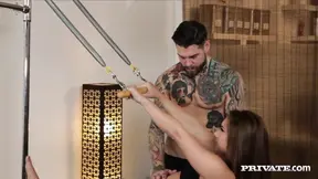 Workout GF gets wild and kinky during couples exercise
