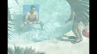 Hisap zakar, pancutan mani, zakar, kondom – perempuan murahan gay melakukan seks dubur tegar