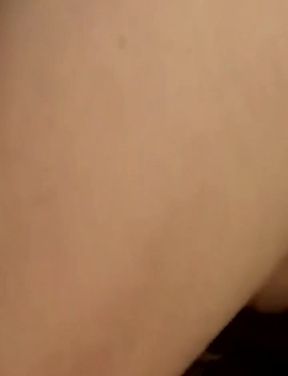 Seasoned Babe Drools While Fingering Her Dripping Wet Pussy