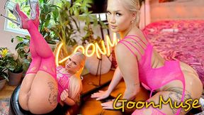GoonMuse featuring Zac Wild and Harley King's clit rubbing video
