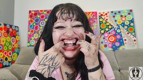 bimbo curvy girl mouth tongue fetish