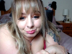 Amateur super hot brunette masturbating mp4