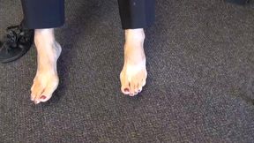 Sexy Mature NY Feet