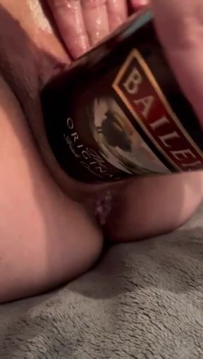 a good fisting and bottle fucking