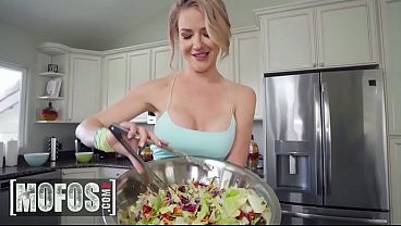 Smoking Hot MILF Kit Mercer slobbers on Zac Wild's cock before getting