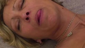 Sexy gilf loves dick