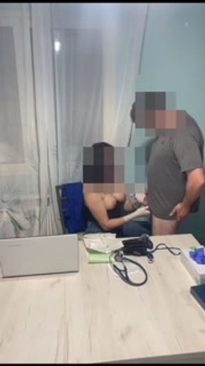 Seconda parte. Video full su onlyfans. Dottoressa sega e si fa sborrare