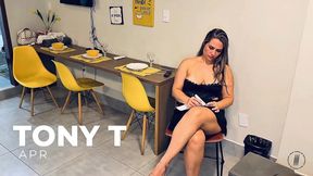 daniela baker de volta em grande estilo pra voces!