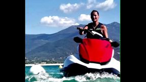 En vacances j&rsquo_ai pu profiter de faire du jet j&rsquo_ai ador&eacute_ Et toi tu en as...