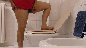 GG - Pissing and Washing my Feet