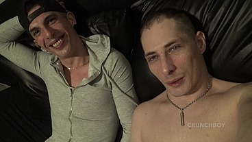 3487 sexy transboy ftm baisé par la grosse bite de mon pote valentino