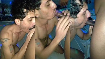 Meu amigo me levou pro baile e depois fomos pra casa dele chapados e eu acabei mamando ele na broderagem
