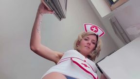 Italian Giantess Nurse Shrinks You & Licks Her Own Feet