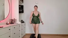 Chubby Teen Big Tit BBW Teases in Lace Lingerie on Treadmill
