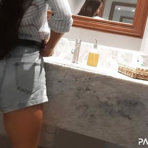 Fast Solo Fingering in Public Toilet