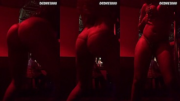 Ass shaking