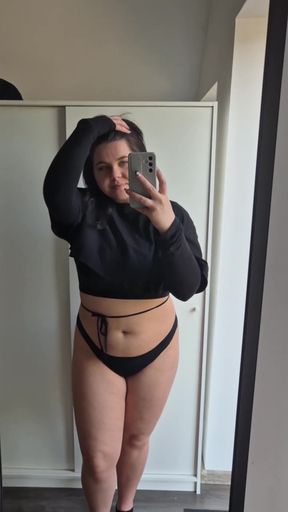 Curvy girl shows off her big ass and thick tits