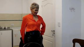 stepmom hot due to lack of dick, makes her stepson ejaculate her three times in her ass
