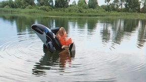 Alla rides an inflatable whale on the lake and feeds the fish with bread!!!