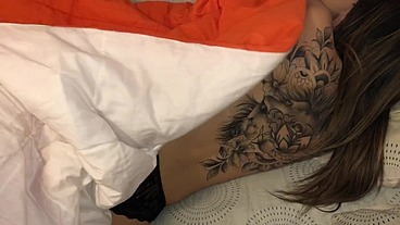 Com carinho e com delicadeza rolou a safadeza bucetinha linda branquinha com piercing