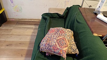 Nos encontró mi suegra justo cuando comenzaba a meterle por el culo anal ami mujer embarazada